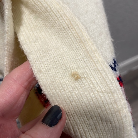 Vintage cream hooded sweater w red & blue detail womens medium ☀️✨🌻 - Picture 7 of 8